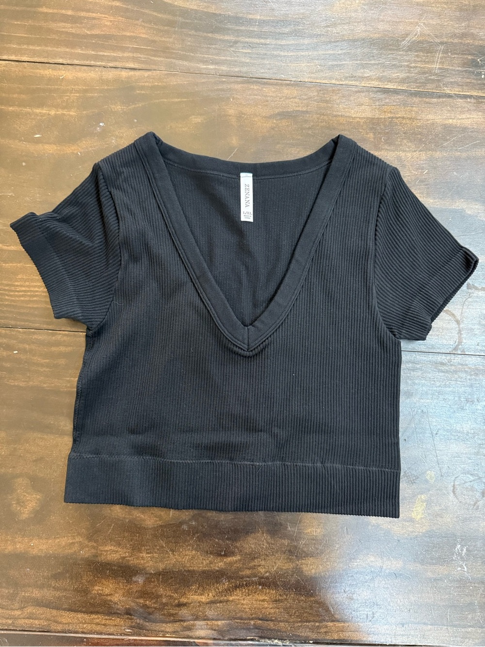 Zenana Outfitters Black Ribbed V-Neck Crop Top
